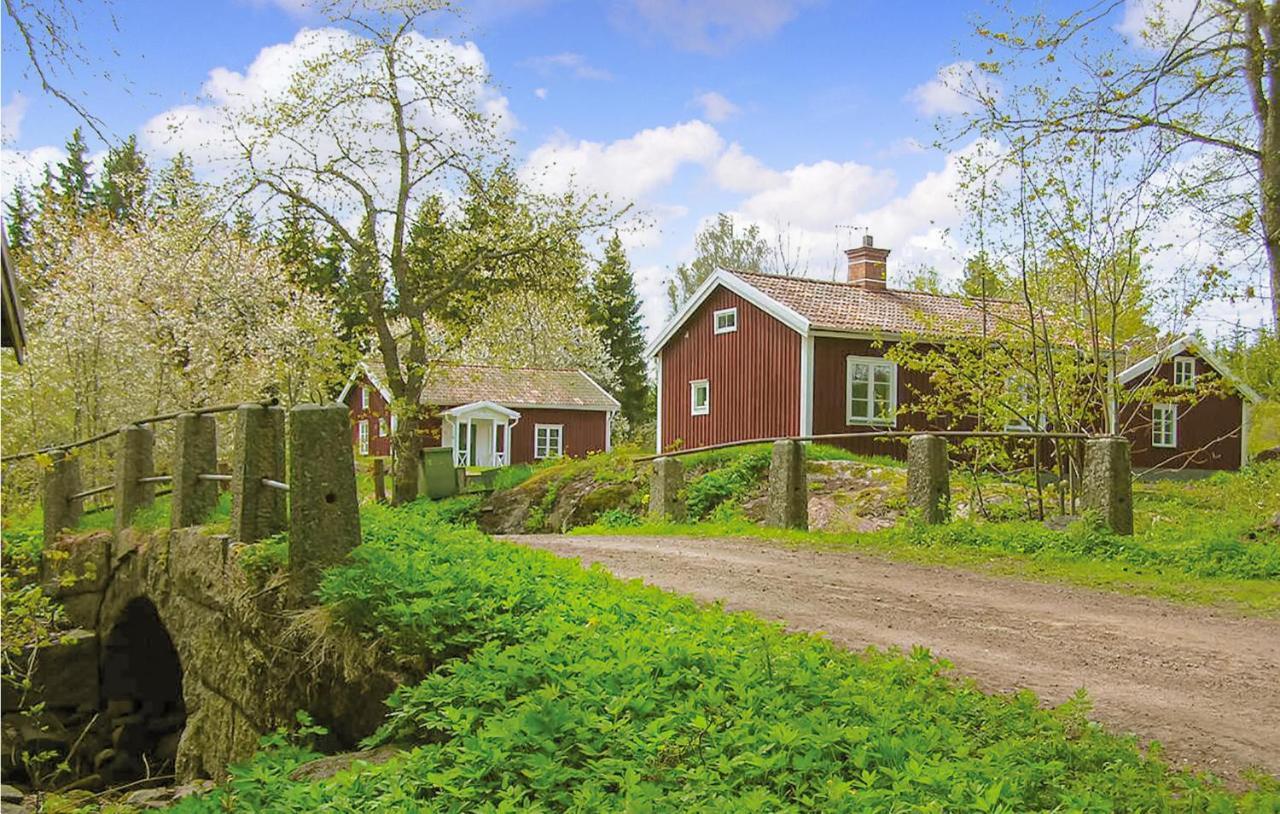 Beautiful Home In Vimmerby With 1 Bedrooms And Wifi Exteriör bild